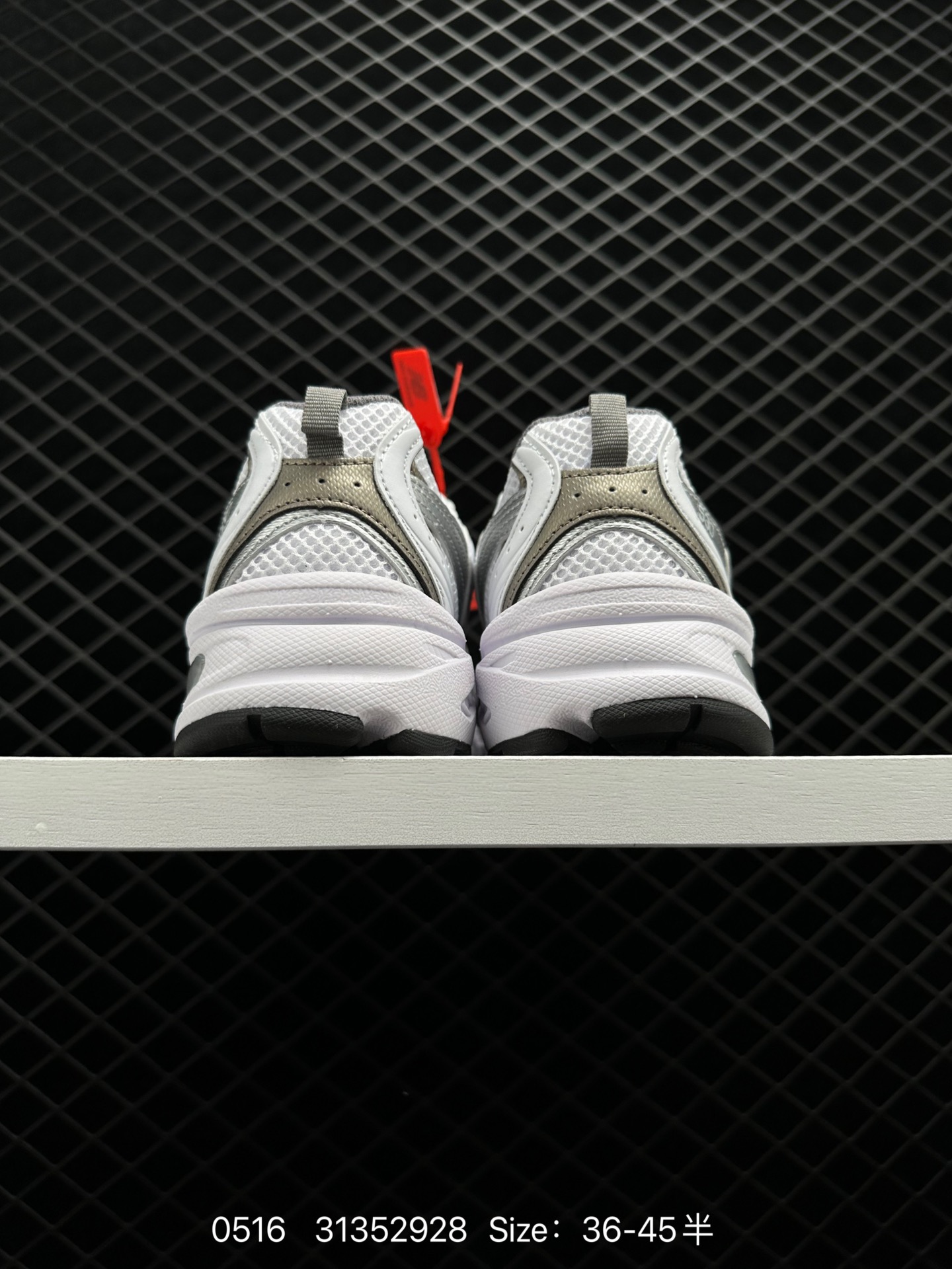 NB/New Balance MR530